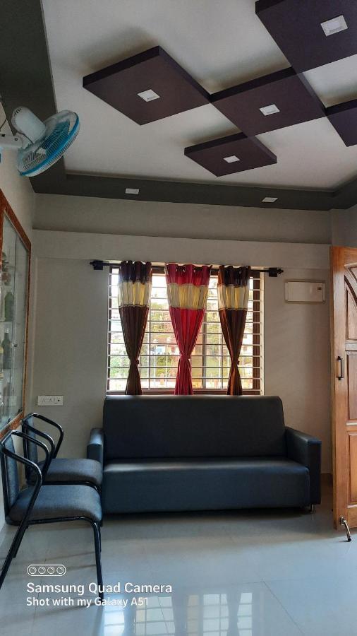 Varam Homestay Madikeri Zewnętrze zdjęcie