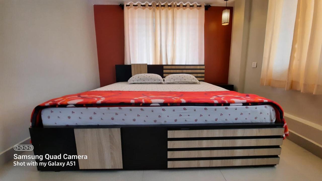 Varam Homestay Madikeri Zewnętrze zdjęcie
