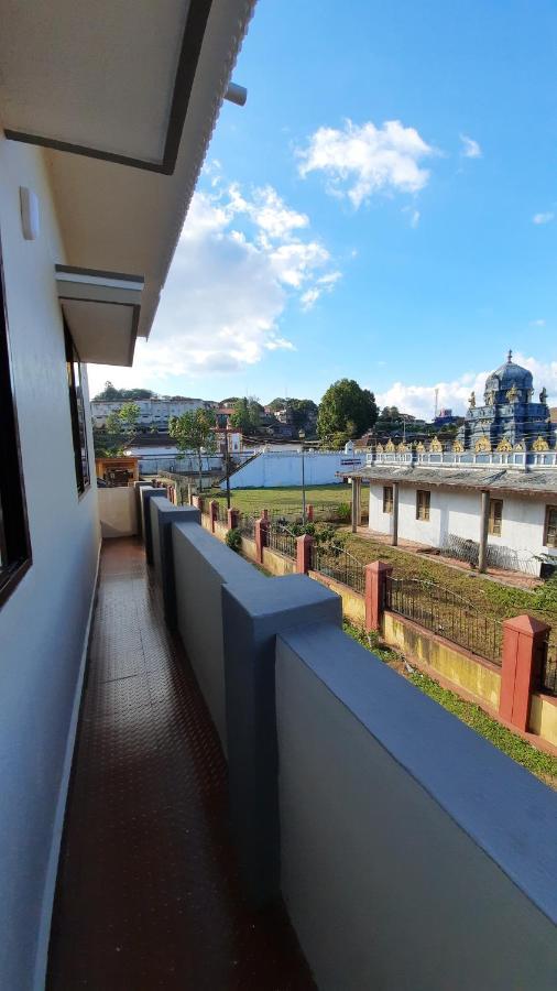 Varam Homestay Madikeri Zewnętrze zdjęcie