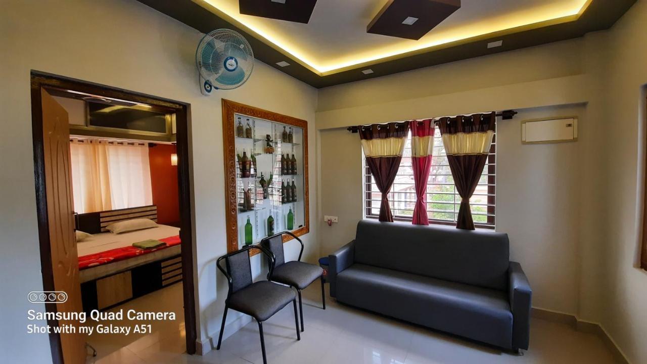 Varam Homestay Madikeri Zewnętrze zdjęcie