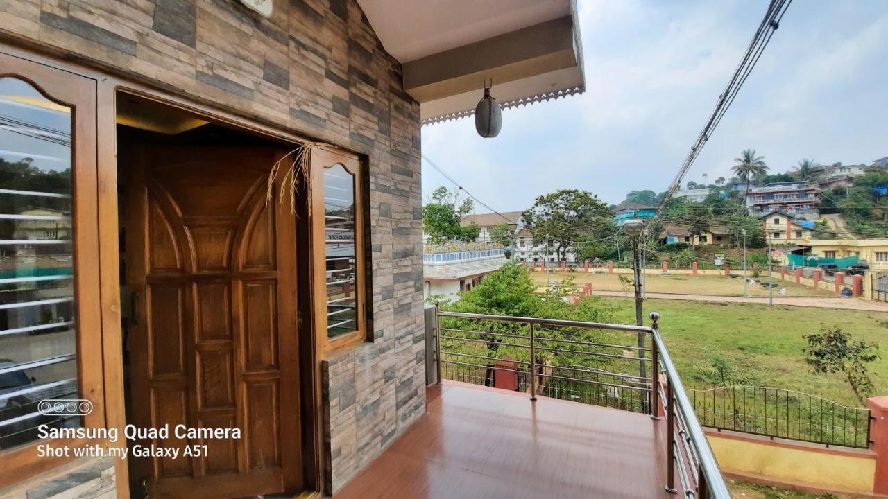 Varam Homestay Madikeri Zewnętrze zdjęcie