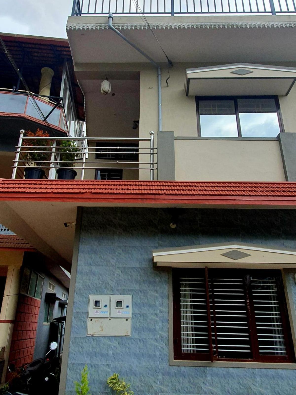 Varam Homestay Madikeri Zewnętrze zdjęcie